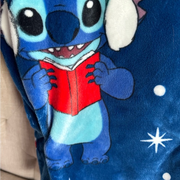 Disney Stitch Christmas Blanket - NWT - Picture 2 of 5